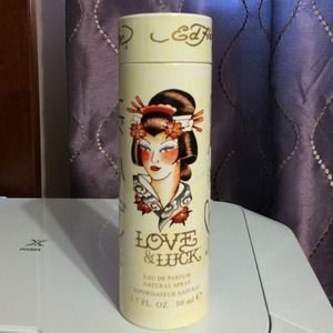 Ed Hardy EAU DE PARFUM SPRAY