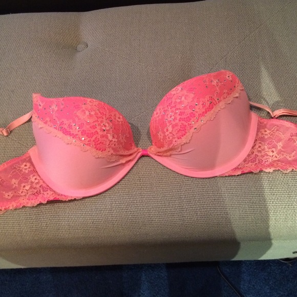 Victorias Secret Hot Pink Diamond Lace Bra