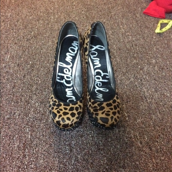 Sam Edelman pumps size 38/7.5 real fur - Picture 2 of 4