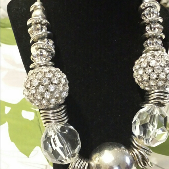 ❌SOLD❌ - Chunky Rhinestone Neckpiece - Picture 3 of 3