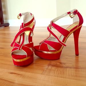 Brand new michael kors heels!!