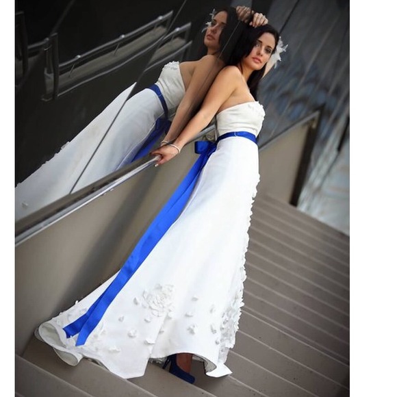 Wedding Dress - Picture 4 of 4