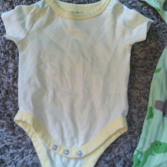 Baby boy bundle - Picture 2 of 3