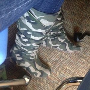 Camo boots