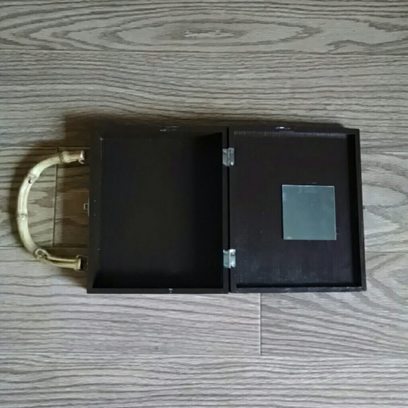 Purse - Picture 2 of 2