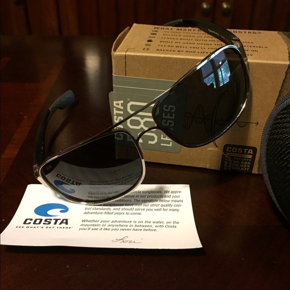 SOLD😃Costa del Mar Sunglasses