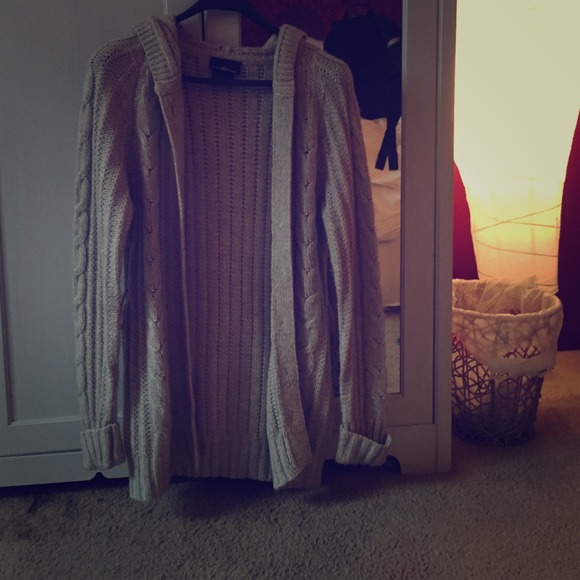 Chinky Knit Loose Fitted Cardigan with Hood