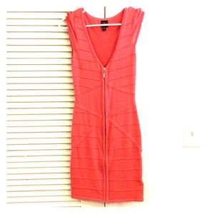 ‼️SOLD‼️BEBE cap sleeve body con dress