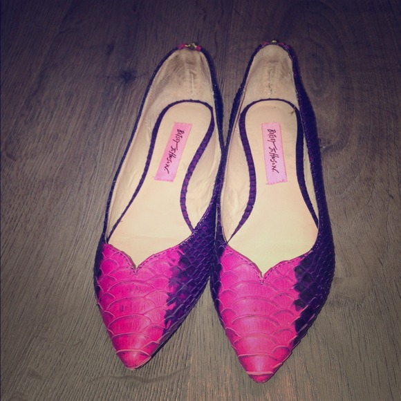 Snake printed Betsey Johnson flats