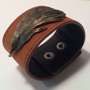 Feather Snap Cuff