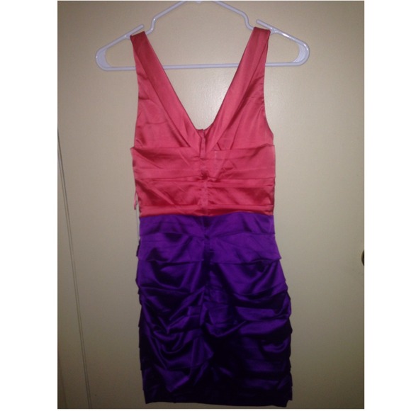Express Color Block Dress - Picture 2 of 2