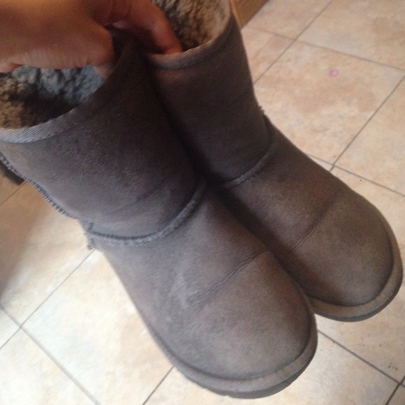 UGGS