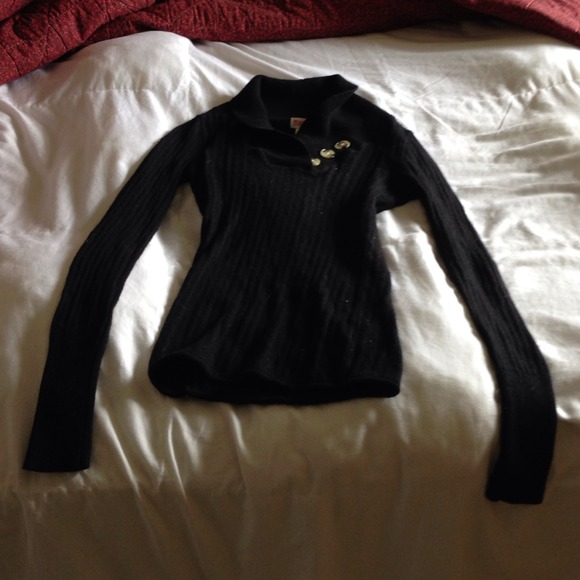 Black cozy sweater