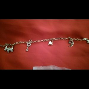 10 K gold charm bracelet