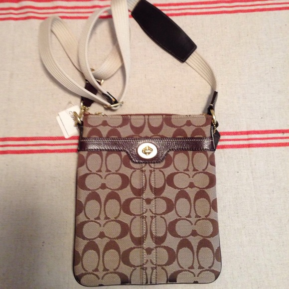 Coach Signature collection shoulder bag.