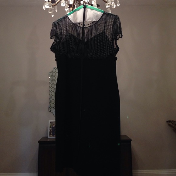 Tahari Dress Size 12. Worn just once!