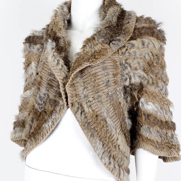 Accessories - 💯Rabbit Fur Wide Sleeve Shawl