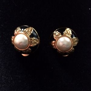 Auth FENDI vintage clip on earrings OBO