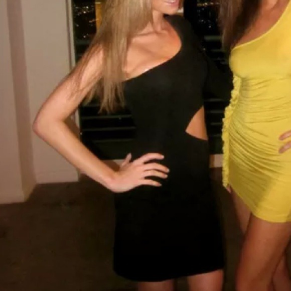 Hot black dress from ASOS! Sexy slit on side!