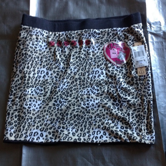 Reversible skirt black and cheetah print NEW