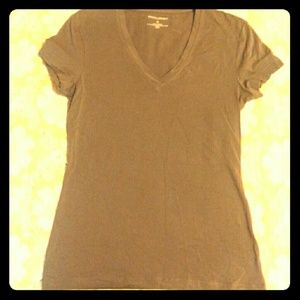 Banana Republic v-neck tee