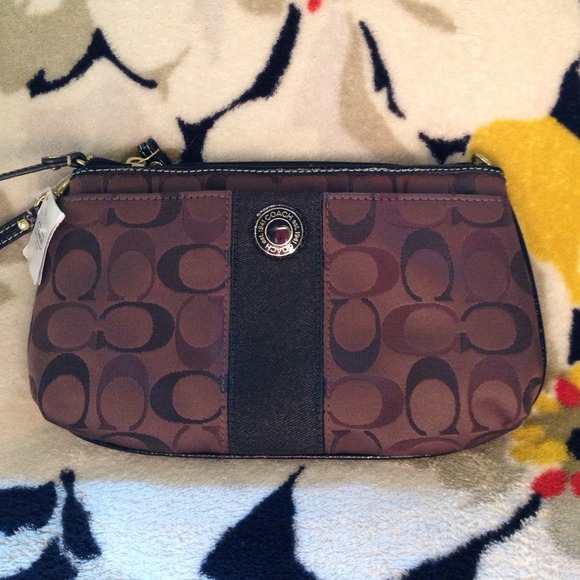 NWT Brown Coach wristlet - Picture 1 of 3