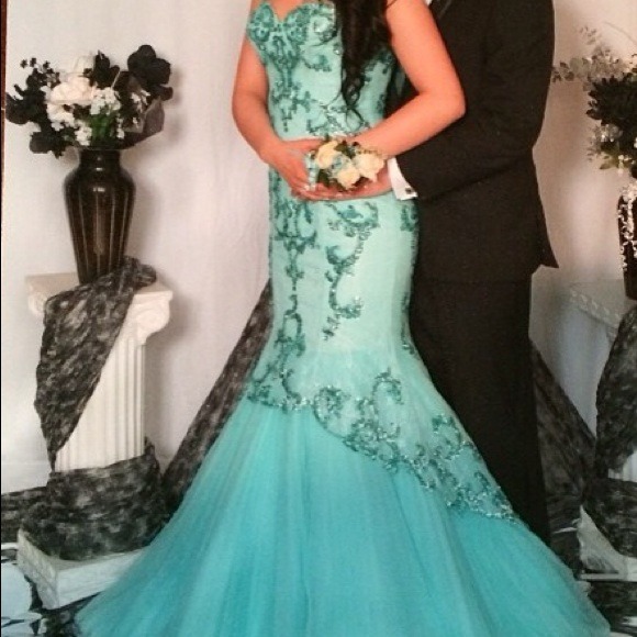 SHERRY HILL MERMAID DRESS - Picture 1 of 4