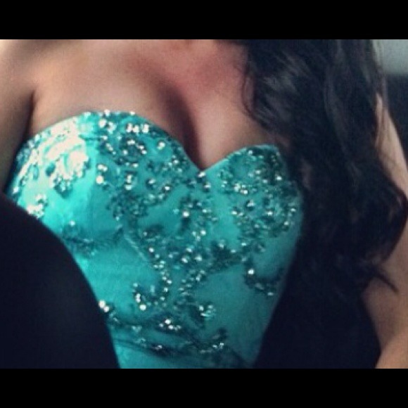 SHERRY HILL MERMAID DRESS - Picture 2 of 4