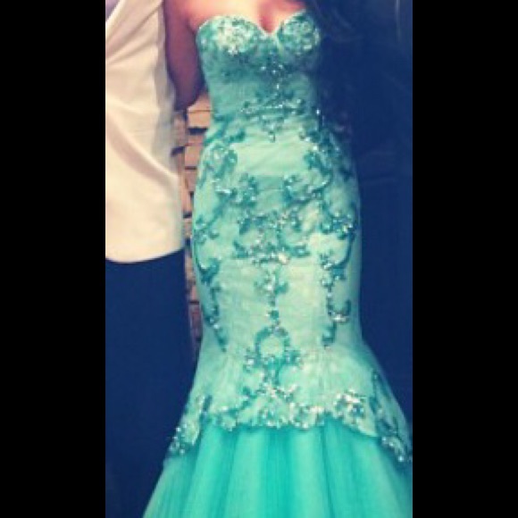 SHERRY HILL MERMAID DRESS - Picture 4 of 4