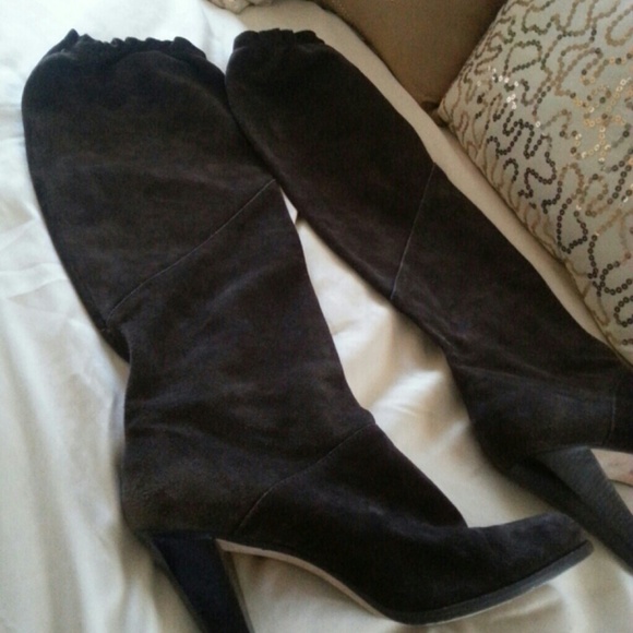 (REPOSHING) MK suede boots