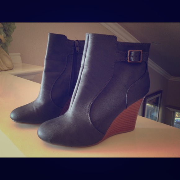 Adorable boots!