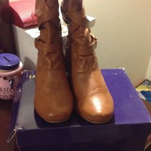 Mid-calf Boots