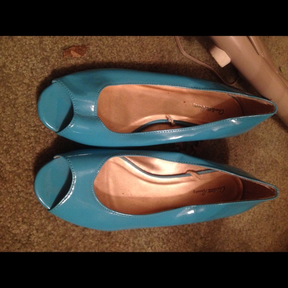Women's Turquoise Shoes