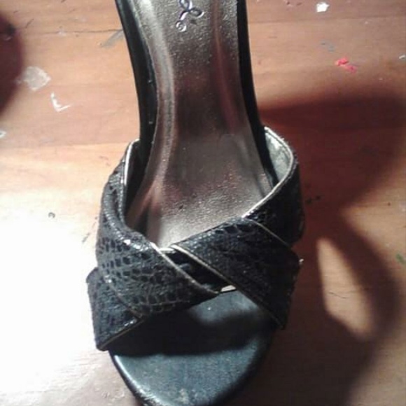 Black Shoes