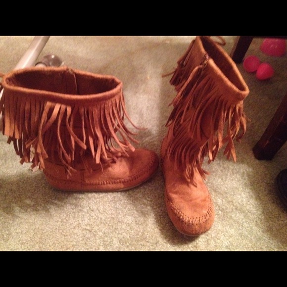 Little Girl Fringe Boots