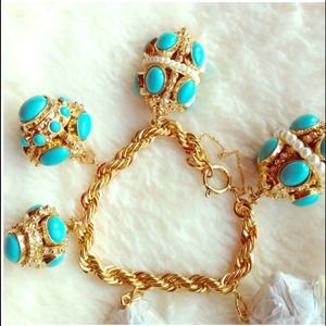 NWOT: Marc Jacobs Royalty Crown Charm Bracelet