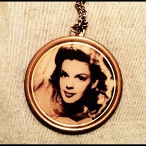 Judy garland no place like home necklace