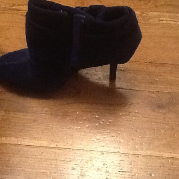 Boots - Picture 2 of 4