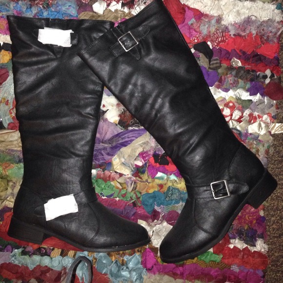 Mid-Calf Fall Boots NWOT