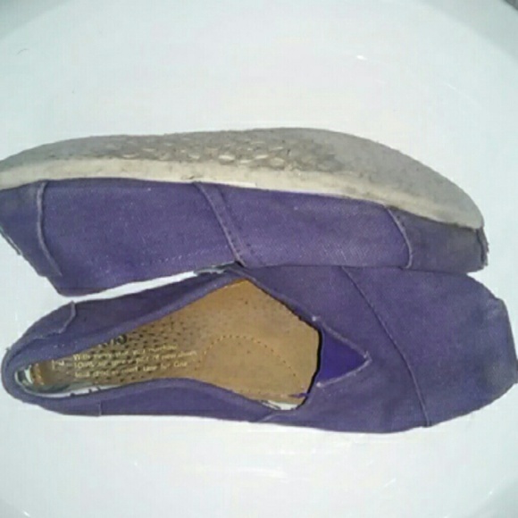Super cute purple toms