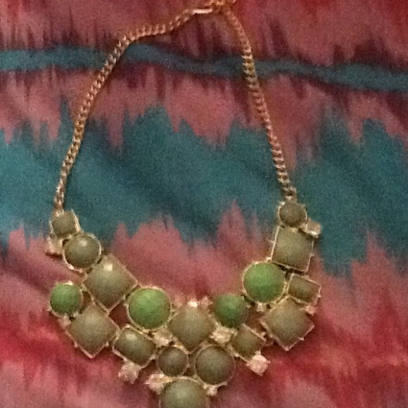 Statement necklace