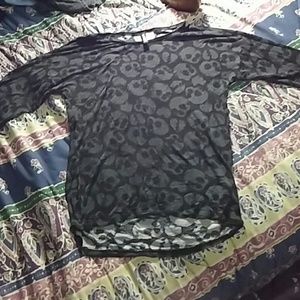 Skulls and broken hearts shirt H&M