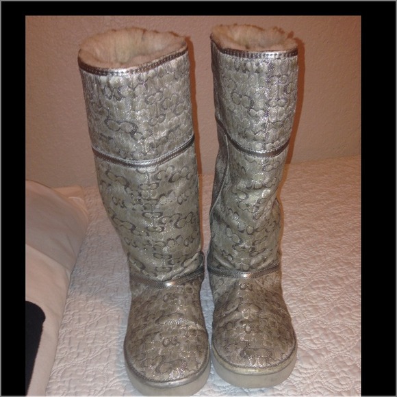Coach boots