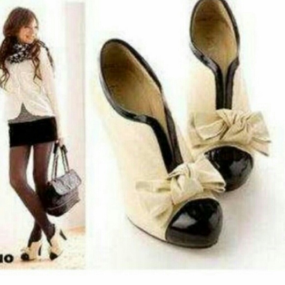 Patent Leather Bow Heels