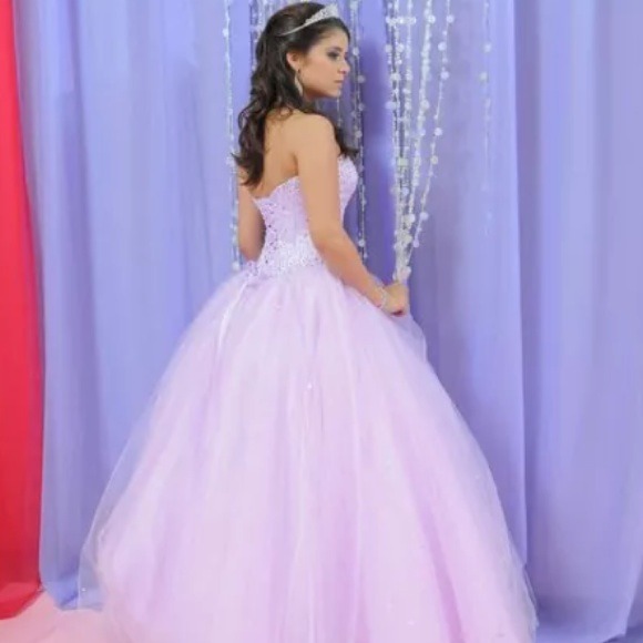 Lavender ball gown - Picture 4 of 4