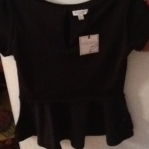 Top - Picture 2 of 2