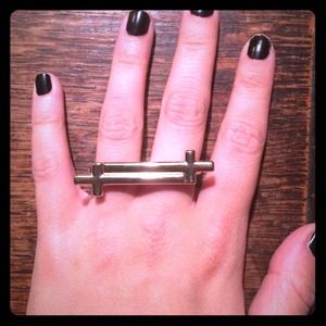 Knuckle cross ring