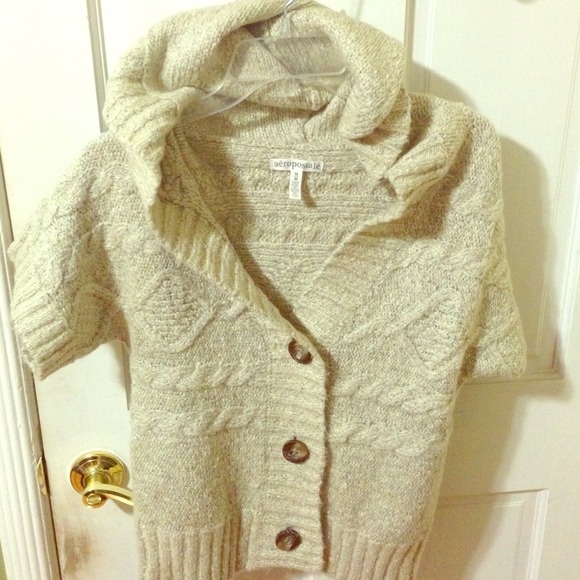 ✨NWOT✨ Hooded Knit Cardigan