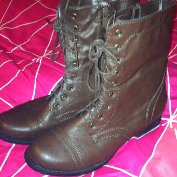 ❌ON HOLD❌ Dark Brown Combat boots