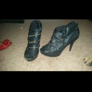 Black zipper high heels